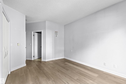 204 11415 100 Avenue, Edmonton, AB - Indoor Photo Showing Other Room