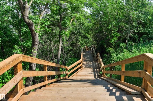 204 11415 100 Avenue, Edmonton, AB - Outdoor