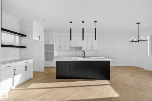 3315 Chickadee Drive, Edmonton, AB - Indoor Photo Showing Kitchen With Upgraded Kitchen