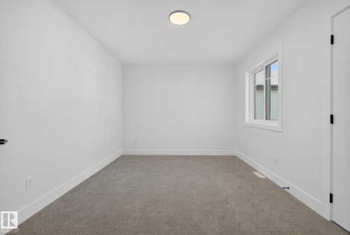 3315 Chickadee Drive, Edmonton, AB - Indoor Photo Showing Other Room