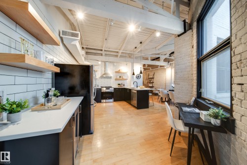 501 10169 104 Street, Edmonton, AB - Indoor