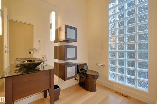 28 Riverside Crescent, Edmonton, AB - Indoor Photo Showing Other Room