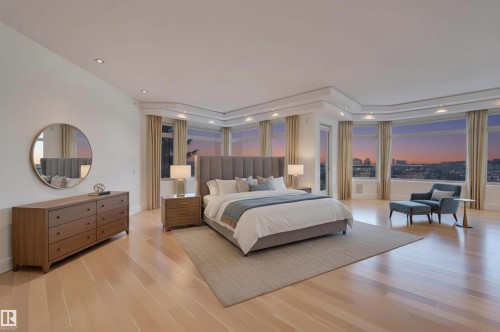 28 Riverside Crescent, Edmonton, AB - Indoor Photo Showing Bedroom