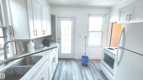 12411 86 Street, Edmonton, AB - Indoor Photo Showing Kitchen With Double Sink