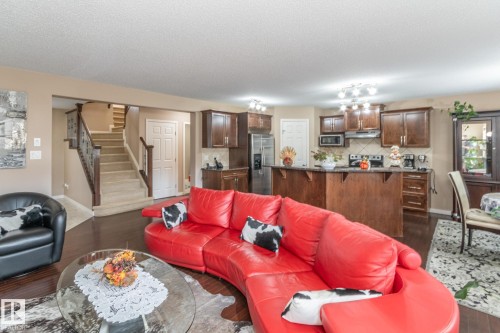 16023 138 Street, Edmonton, AB - Indoor Photo Showing Living Room