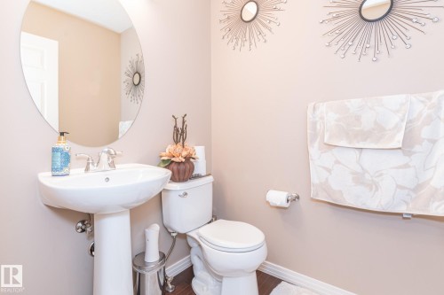 16023 138 Street, Edmonton, AB - Indoor Photo Showing Bathroom