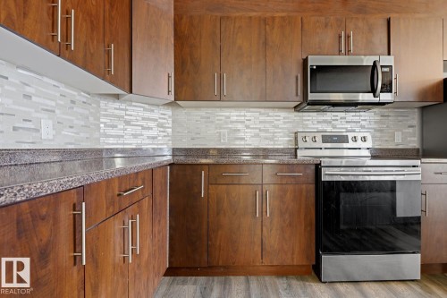 59 843 Youville Drive W, Edmonton, AB - Indoor Photo Showing Kitchen