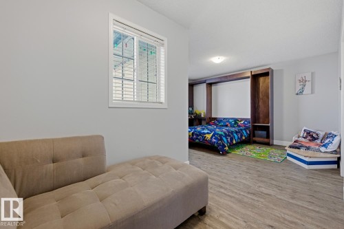 59 843 Youville Drive W, Edmonton, AB - Indoor Photo Showing Bedroom