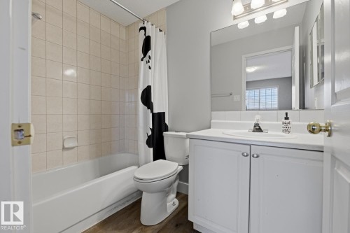 59 843 Youville Drive W, Edmonton, AB - Indoor Photo Showing Bathroom