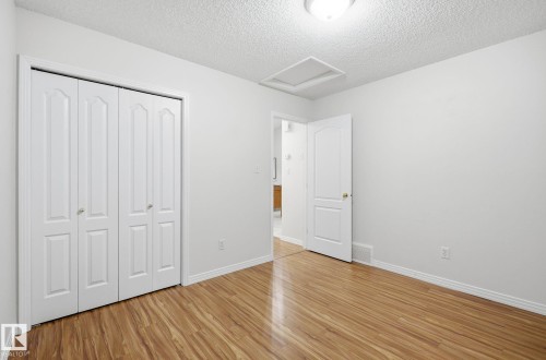 608 87 St, Edmonton, AB - Indoor Photo Showing Other Room