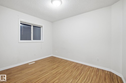 608 87 St, Edmonton, AB - Indoor Photo Showing Other Room