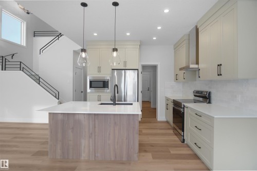 2823 152 Avenue, Edmonton, AB 