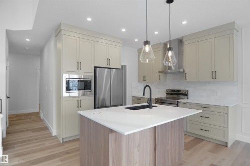 2823 152 Avenue, Edmonton, AB 