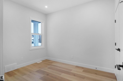 2823 152 Avenue, Edmonton, AB 