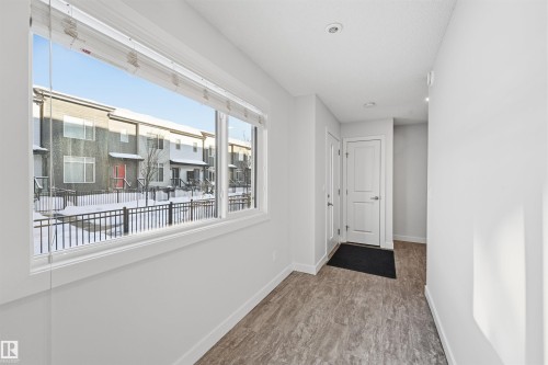 54 804 Welsh Drive, Edmonton, AB - Indoor Photo Showing Other Room