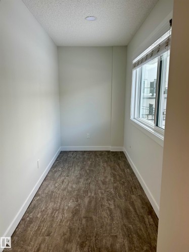 54 804 Welsh Drive, Edmonton, AB - Indoor Photo Showing Other Room