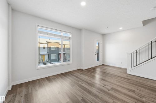 54 804 Welsh Drive, Edmonton, AB - Indoor Photo Showing Other Room