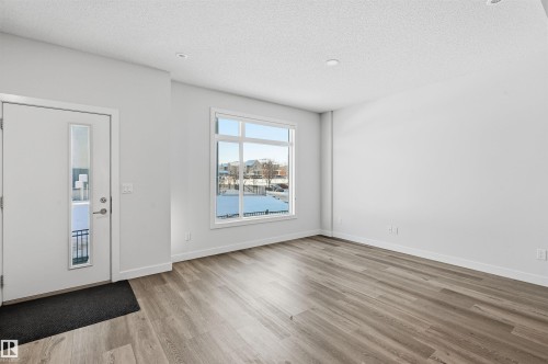 152 804 Welsh Drive, Edmonton, AB - Indoor Photo Showing Other Room
