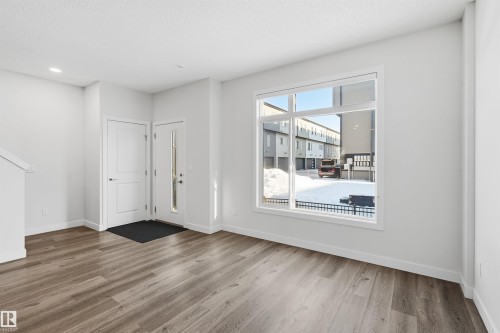 152 804 Welsh Drive, Edmonton, AB - Indoor Photo Showing Other Room