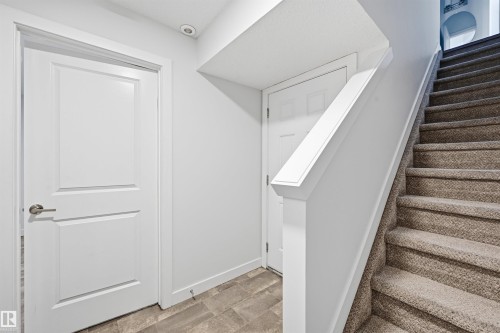 152 804 Welsh Drive, Edmonton, AB - Indoor Photo Showing Other Room