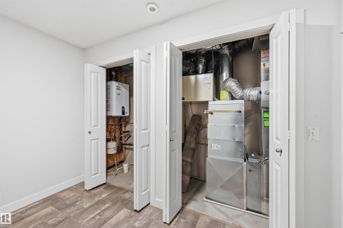 152 804 Welsh Drive, Edmonton, AB - Indoor Photo Showing Other Room