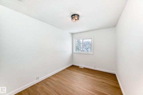 3867 85 Street, Edmonton, AB - Indoor Photo Showing Other Room