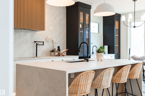 5449 Kootook Road, Edmonton, AB - Indoor