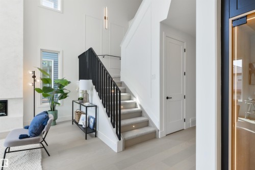 5449 Kootook Road, Edmonton, AB - Indoor Photo Showing Other Room