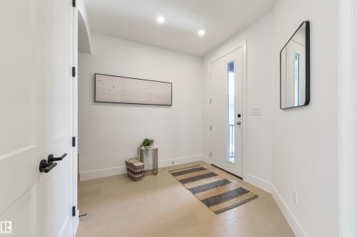 5449 Kootook Road, Edmonton, AB - Indoor Photo Showing Other Room