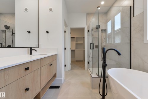 5449 Kootook Road, Edmonton, AB - Indoor Photo Showing Bathroom