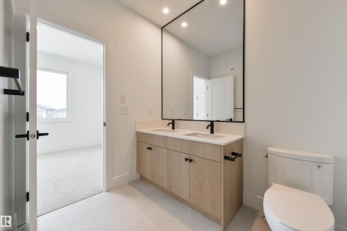 5449 Kootook Road, Edmonton, AB - Indoor Photo Showing Bathroom