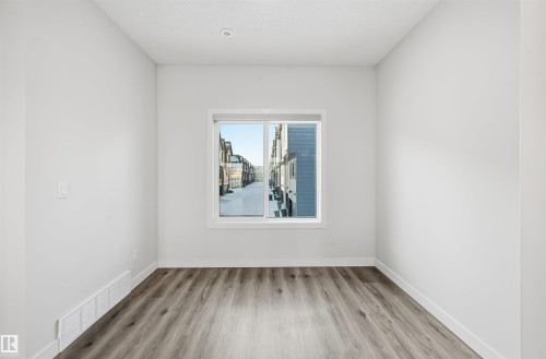 37 1010 Rabbit Hill Road, Edmonton, AB - Indoor Photo Showing Other Room