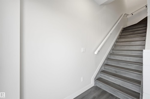 37 1010 Rabbit Hill Road, Edmonton, AB - Indoor Photo Showing Other Room