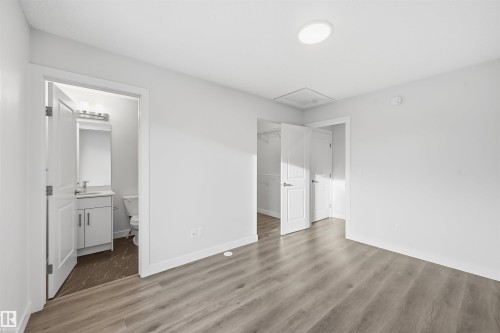37 1010 Rabbit Hill Road, Edmonton, AB - Indoor Photo Showing Other Room
