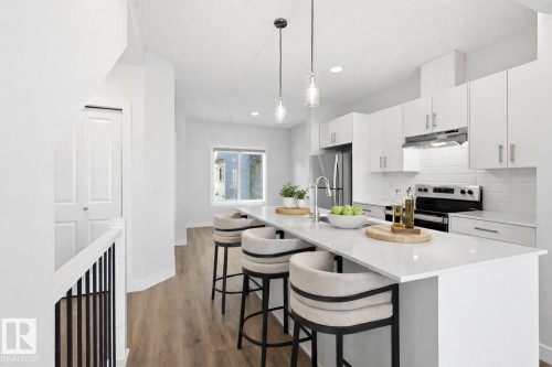37 1010 Rabbit Hill Road, Edmonton, AB - Indoor Photo Showing Kitchen With Upgraded Kitchen