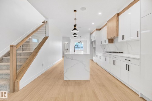 Edmonton, AB - Indoor Photo Showing Other Room