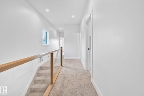 Edmonton, AB - Indoor Photo Showing Other Room