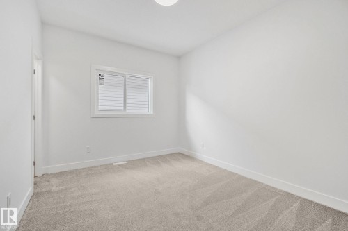 Edmonton, AB - Indoor Photo Showing Other Room