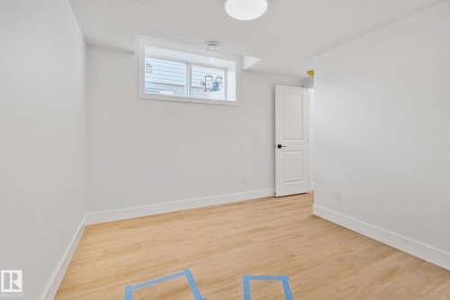 Edmonton, AB - Indoor Photo Showing Other Room