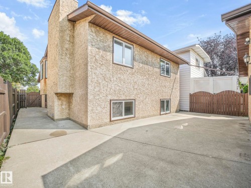 16812 95 Street, Edmonton, AB - Outdoor With Exterior