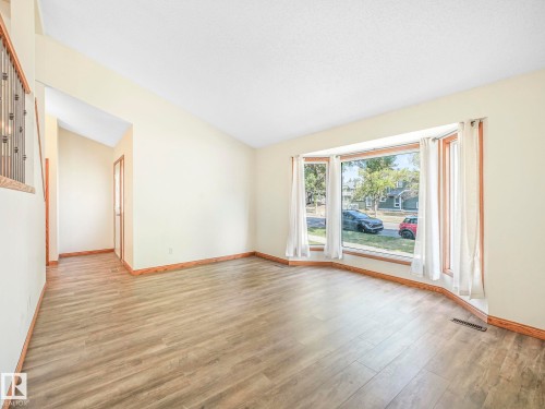 16812 95 Street, Edmonton, AB - Indoor Photo Showing Other Room