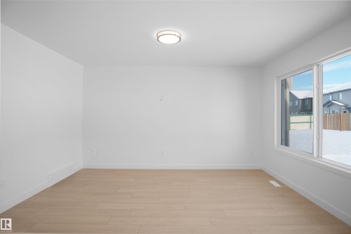 19 Emmett Way, Spruce Grove, AB - Indoor Photo Showing Other Room