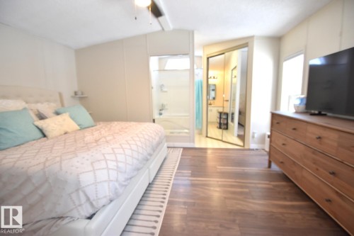 644073 Range Rd 212, Rural Athabasca County, AB - Indoor Photo Showing Bedroom