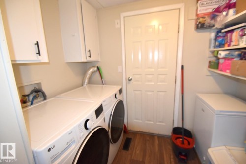 644073 Range Rd 212, Rural Athabasca County, AB - Indoor Photo Showing Laundry Room