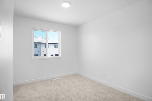 21 Emmett Way, Spruce Grove, AB - Indoor Photo Showing Other Room