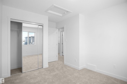 21 Emmett Way, Spruce Grove, AB - Indoor Photo Showing Other Room