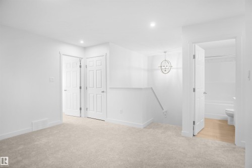 21 Emmett Way, Spruce Grove, AB - Indoor Photo Showing Other Room