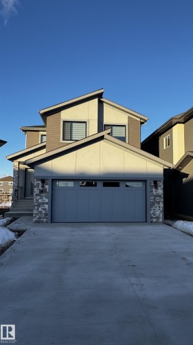 160 EDGEWATER Circle  Leduc, AB T9E 1K5