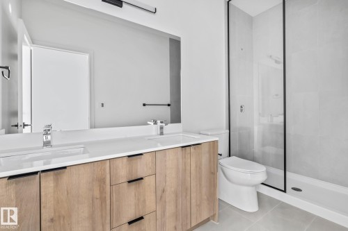 9113 150 Street, Edmonton, AB - Indoor Photo Showing Bathroom