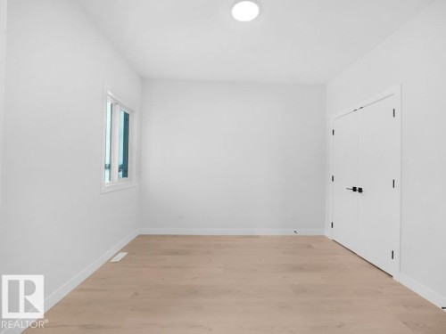 3290 Chernowski Way Sw, Edmonton, AB - Indoor Photo Showing Other Room
